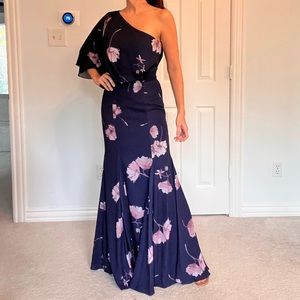 Wedding guest / gala one shoulder Gown. Like New!